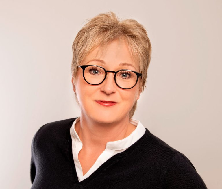 Elke neuG Elke neuG